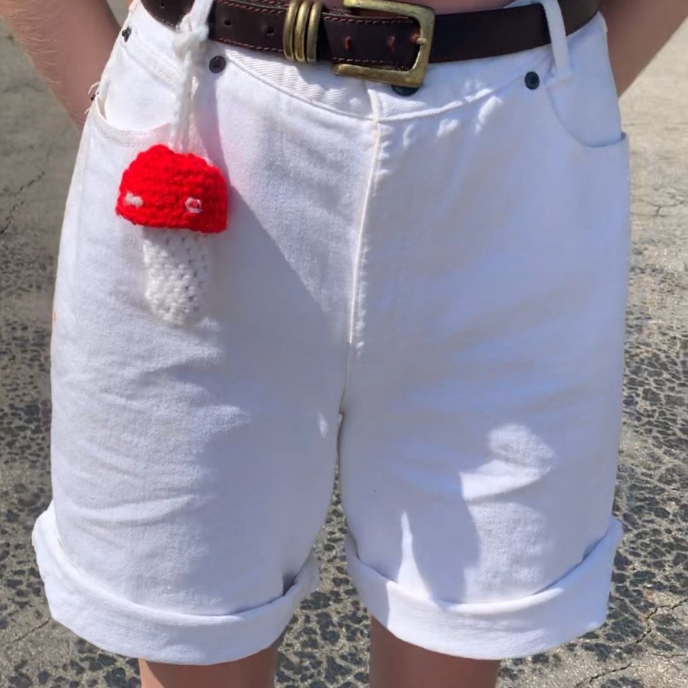 Skoozi White Vintage High-waisted Denim Shorts